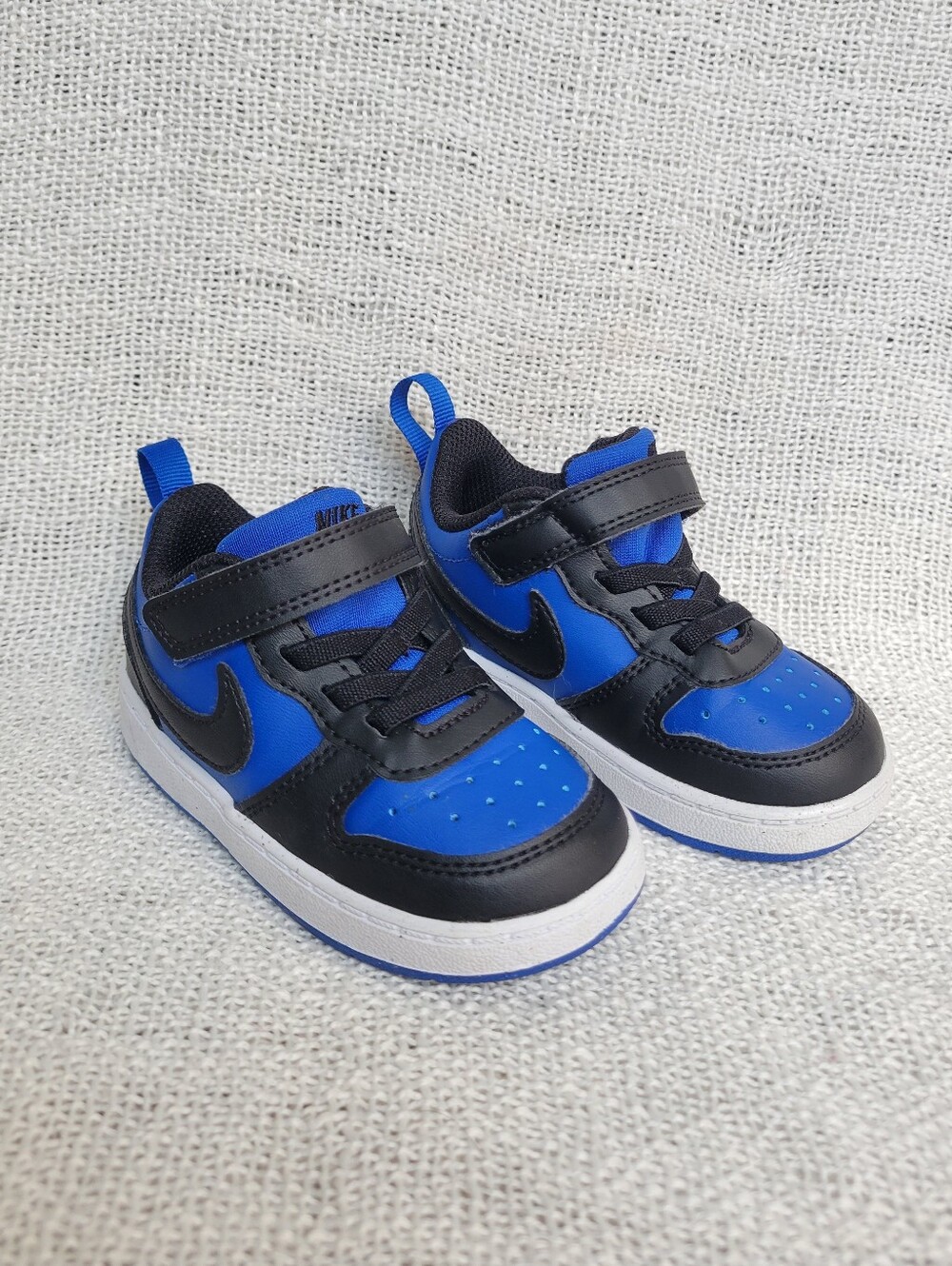 Nike Kids' Blue and Black Low-Top Sneakers